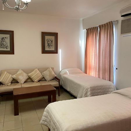 Julio Cesar Hotel Посадас Экстерьер фото