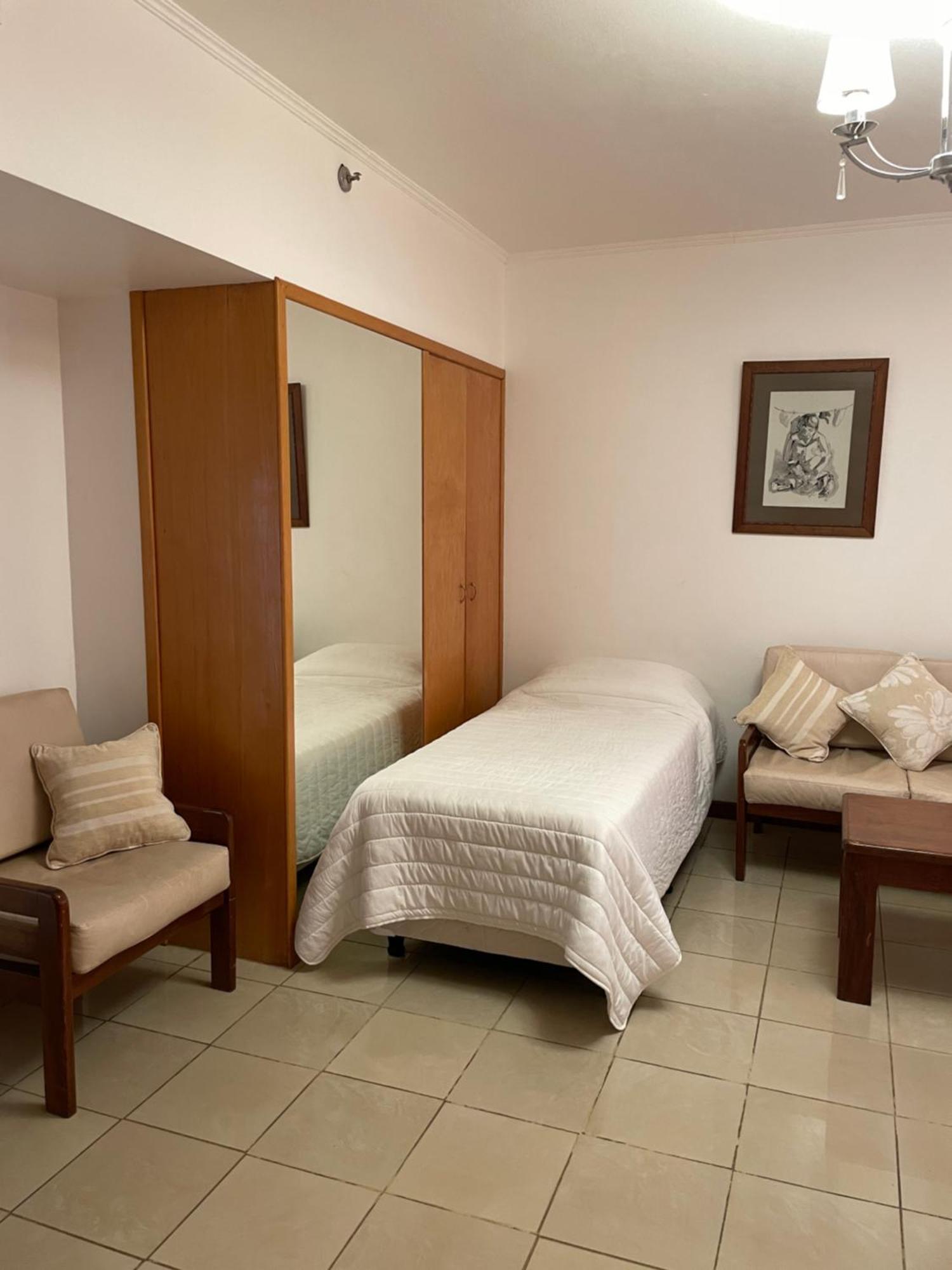 Julio Cesar Hotel Посадас Экстерьер фото